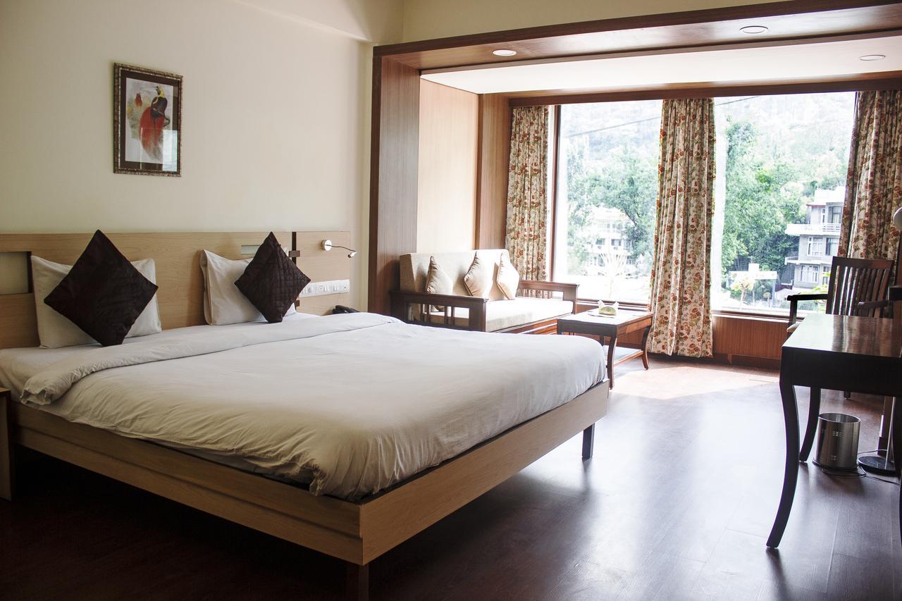 Savoy Greens Hotel Kasauli Buitenkant foto